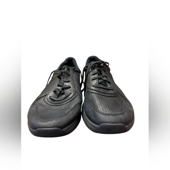 Clarks Running Lace Up Shoe Black Size 11 1/2 EUC - Picture 5 of 8